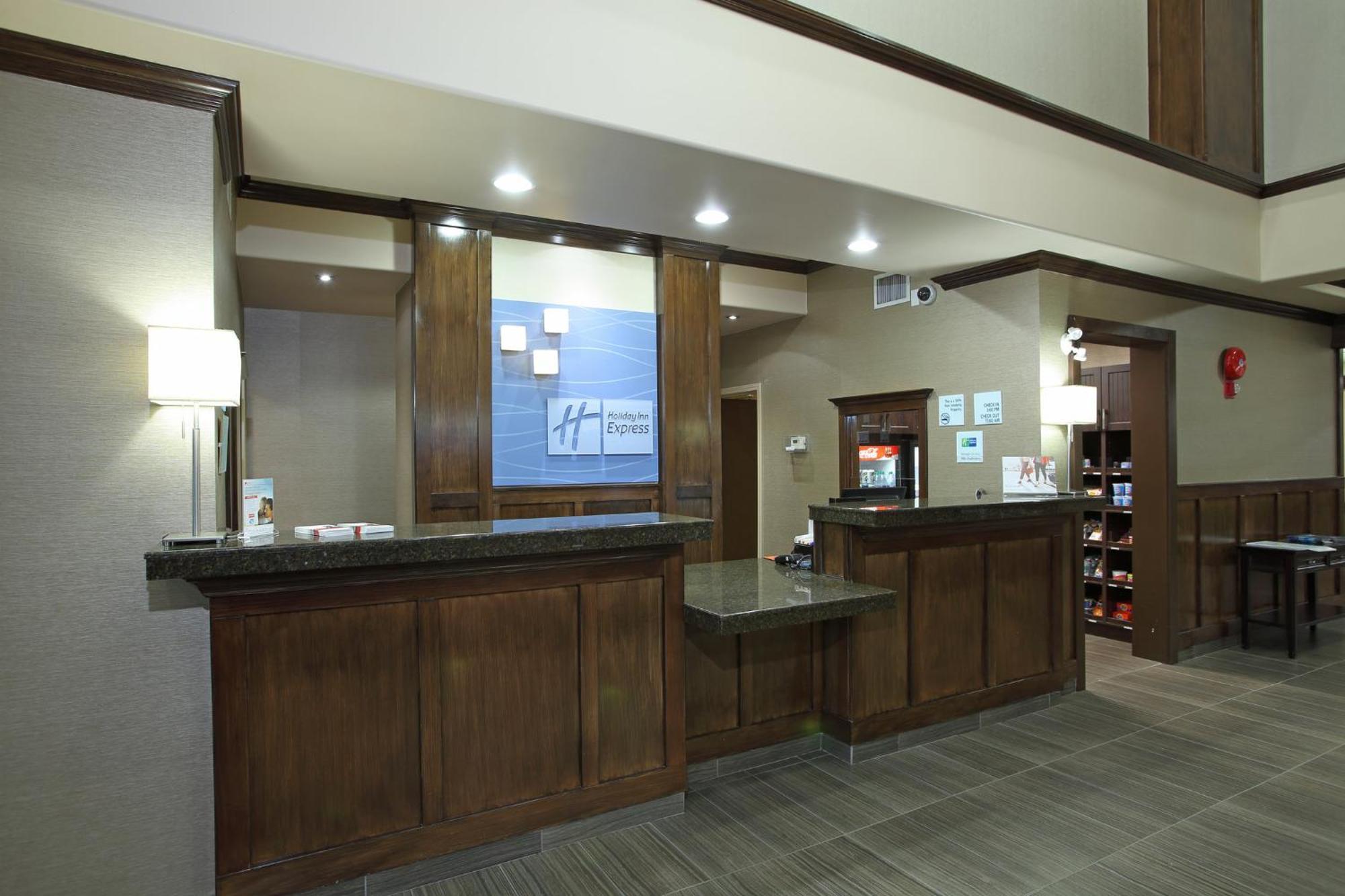 Hotel Express & By Ihg 3*