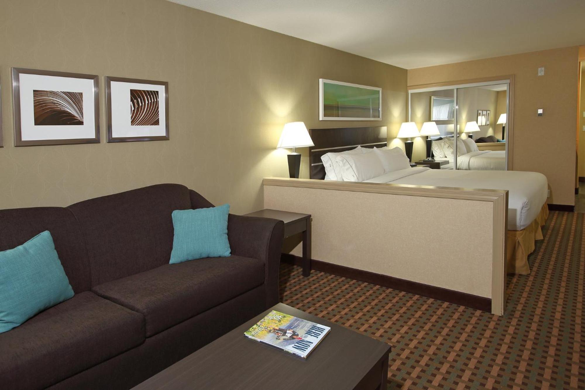 Express & By Ihg Hotel 3*