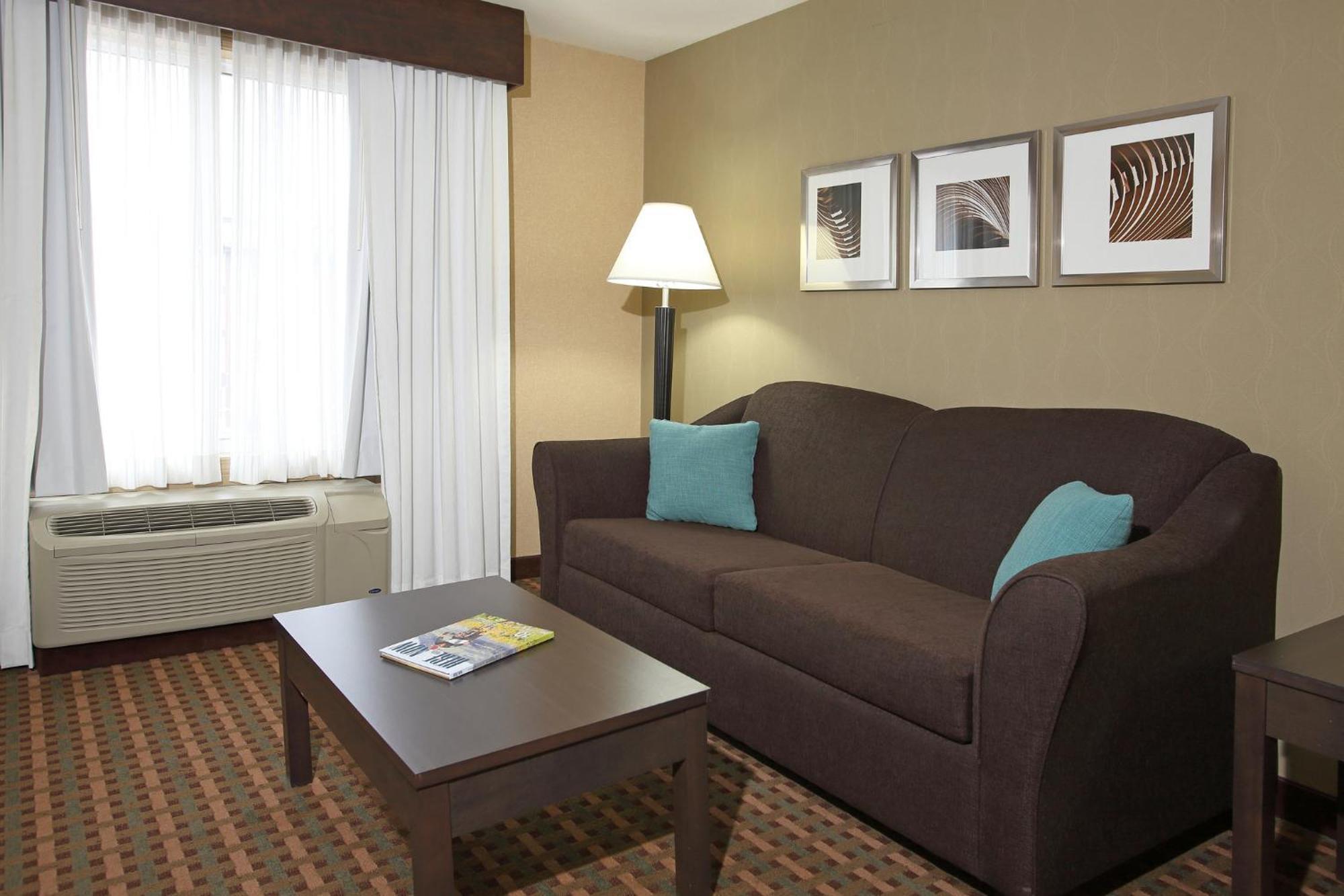Hotel Express & By Ihg Vernon