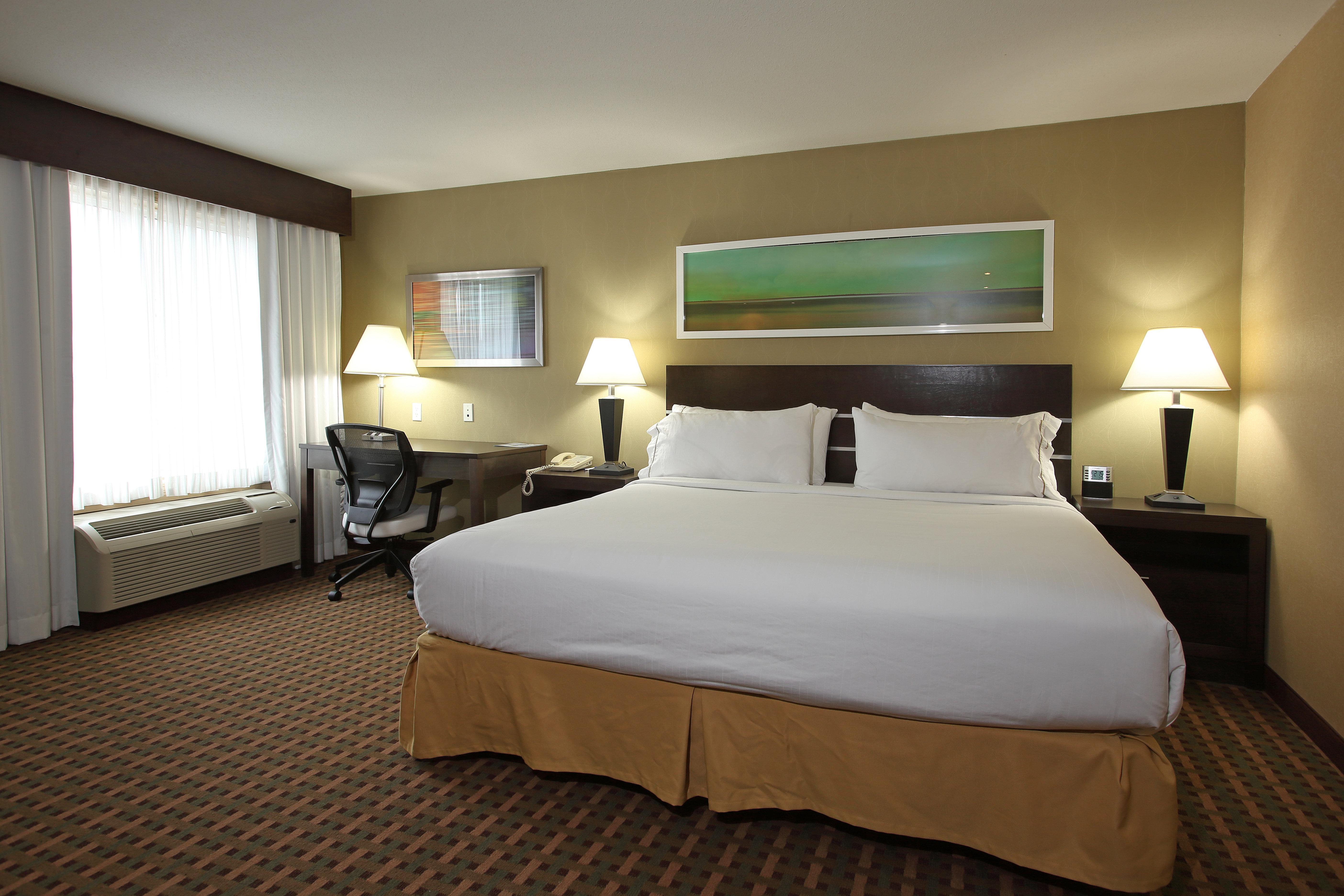 Express & By Ihg Hotel 3*