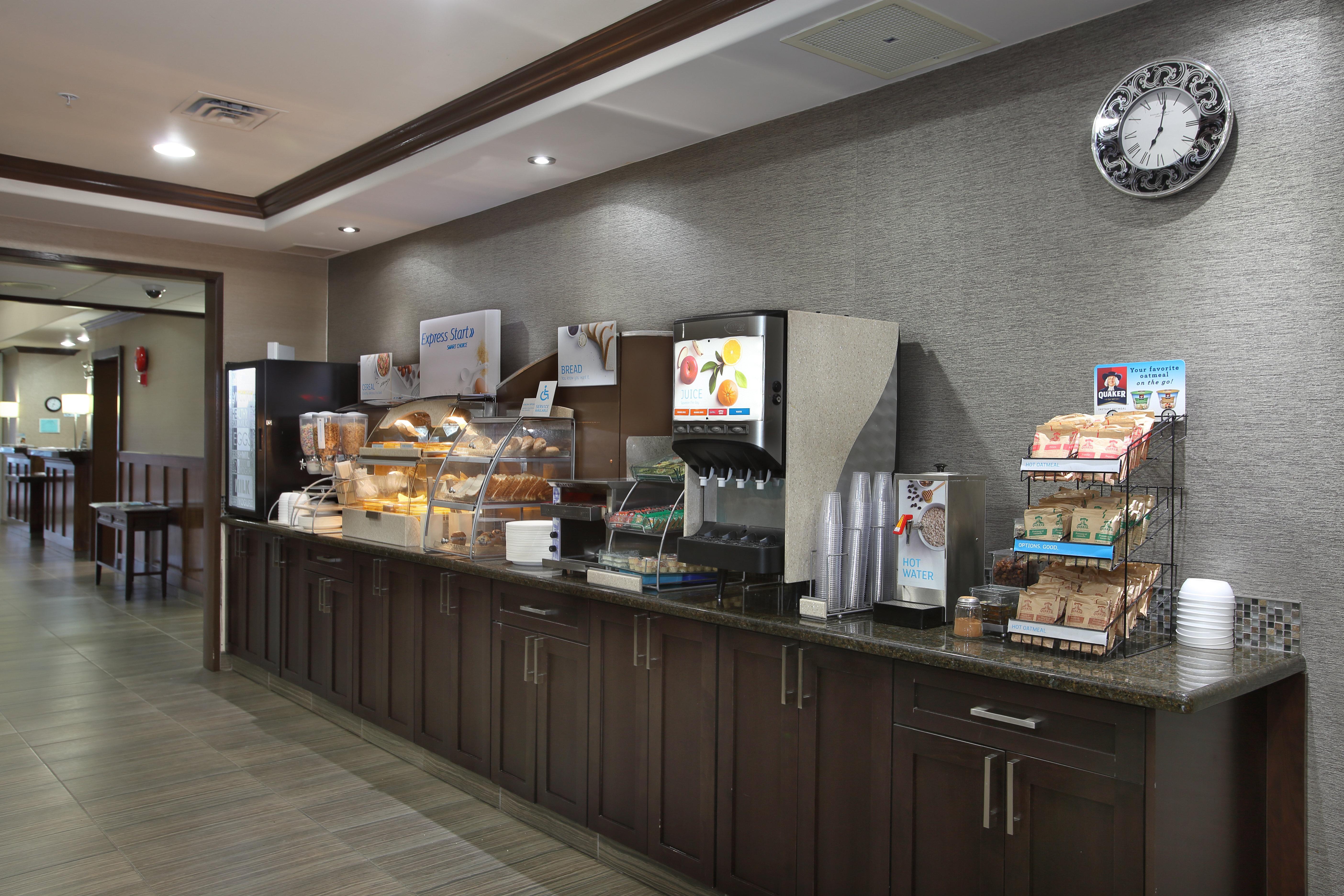 Express & By Ihg 3* Vernon