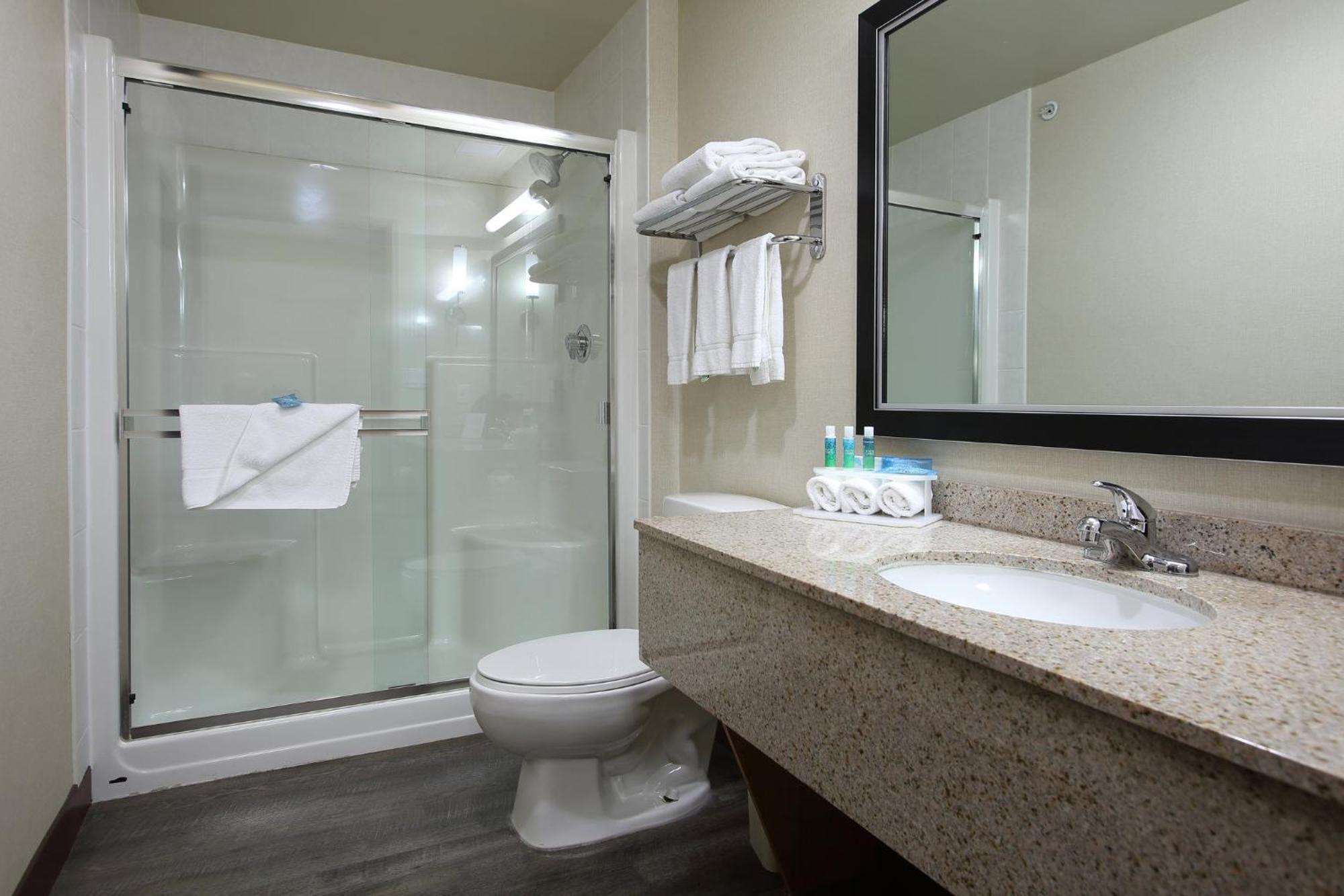 Express & By Ihg Vernon
