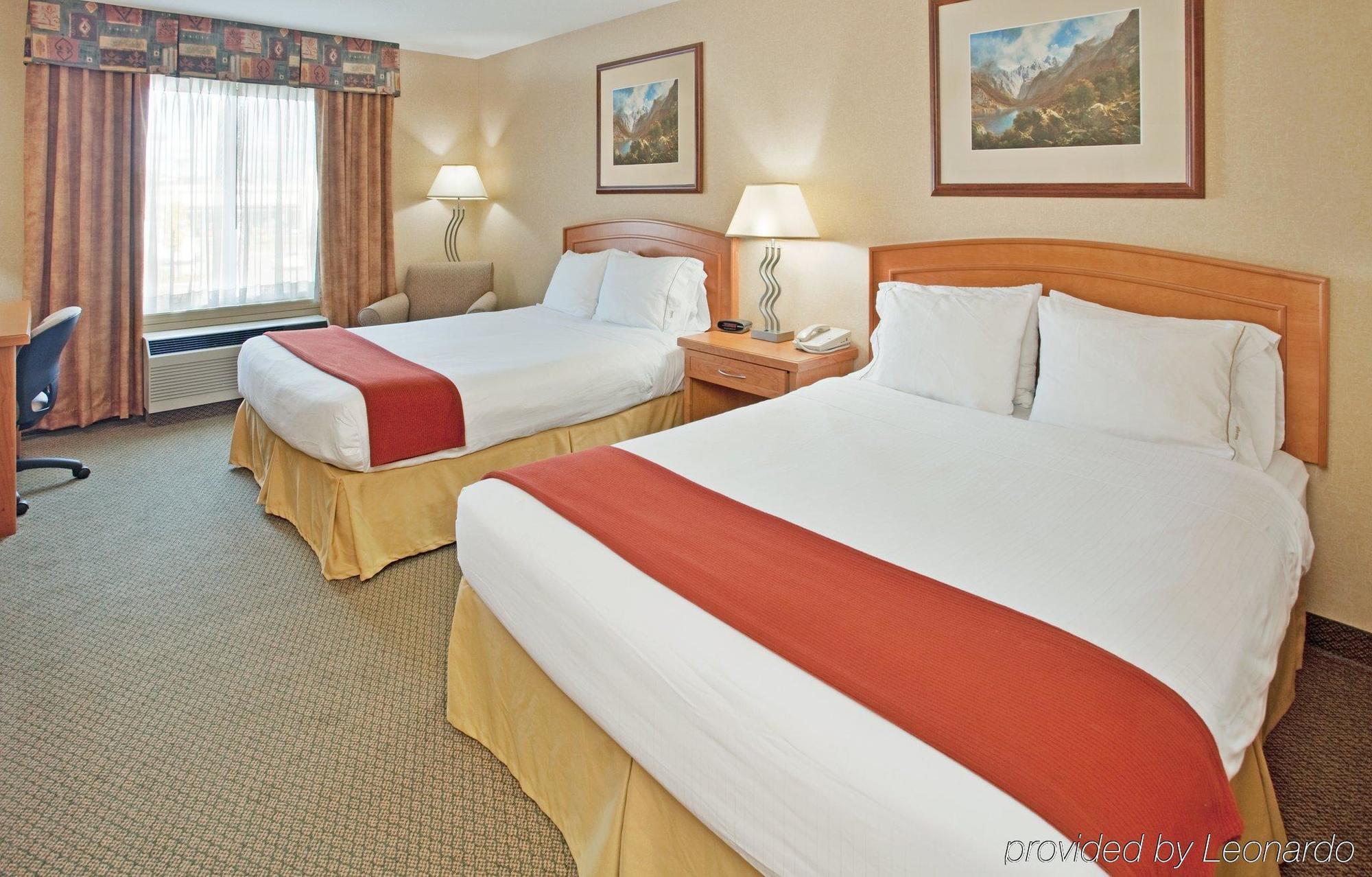 Hotel Express & By Ihg 3*